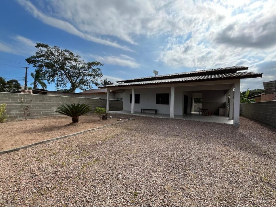 Casa agradável com churrasqueira e área externa House in State of Santa Catarina