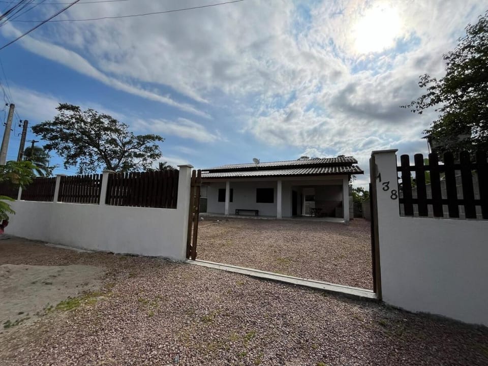 Casa agradável com churrasqueira e área externa House in State of Santa Catarina