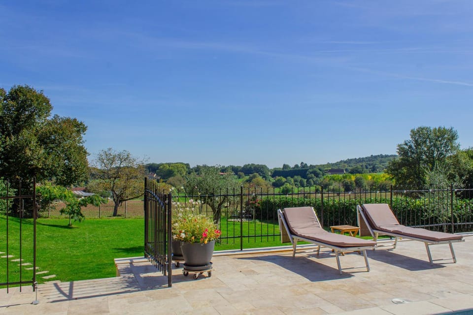 Natural landscape, Garden, Garden view, sunbed