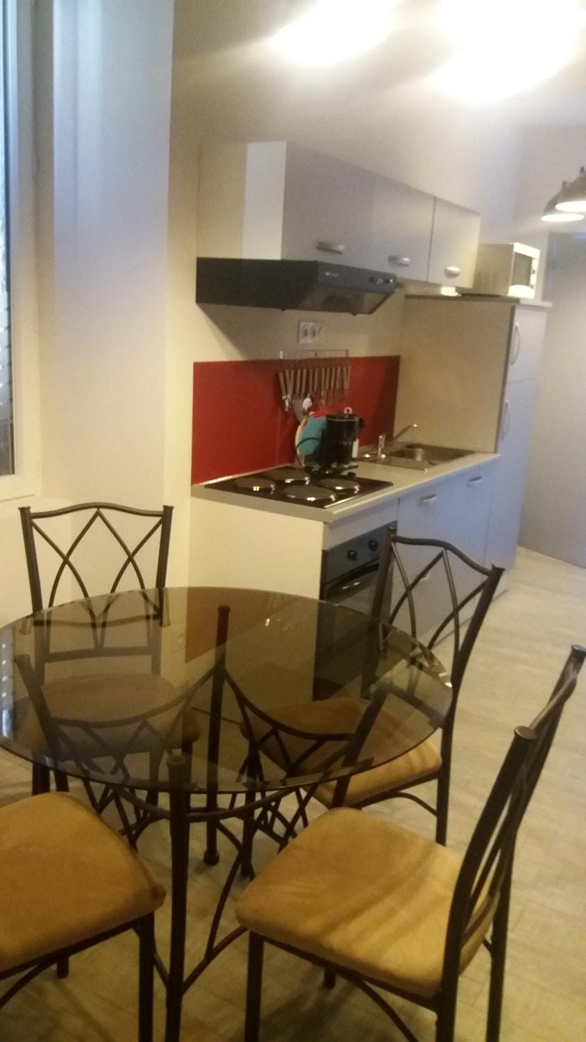 Kitchen or kitchenette, Living room, Seating area