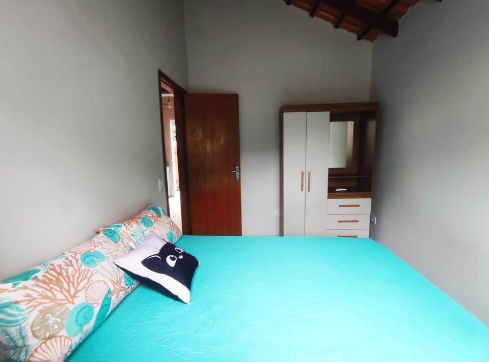 Bed, Photo of the whole room, Bedroom, wardrobe