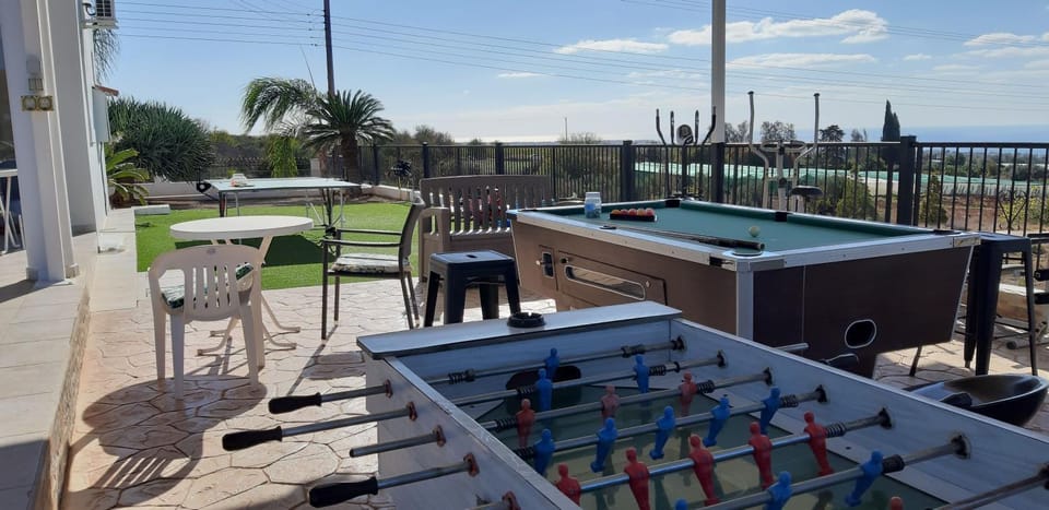 Patio, Day, Billiard, Table tennis, Balcony/Terrace