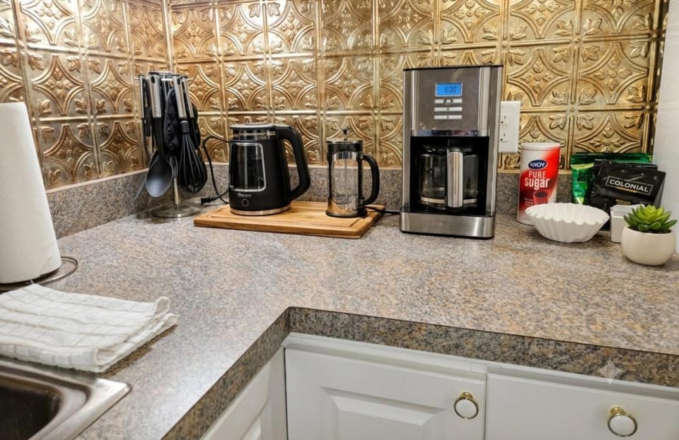 Coffee/tea facilities
