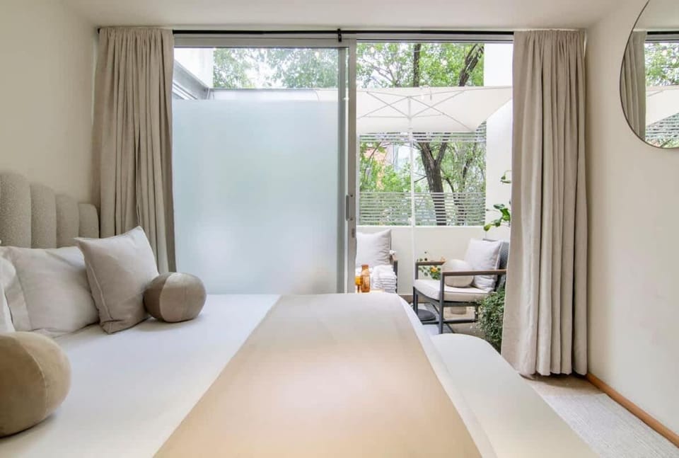 Thoughtfully curated Villa Condesa with AC and Terraces House in Mexico City