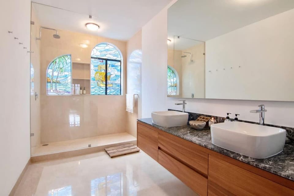 Breathtaking 9 BR Villa HUGE Rooftop w 4 AC Condesa House in Mexico City