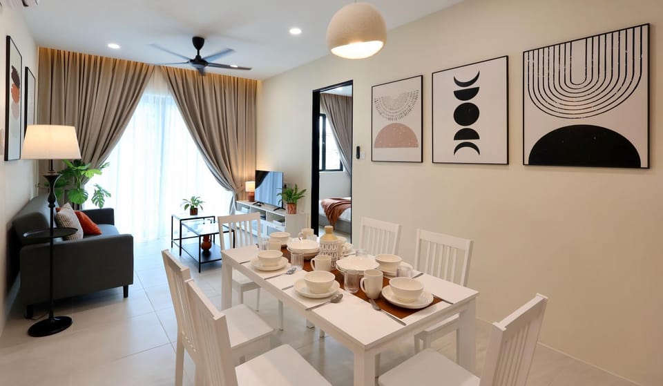 Seating area, Dining area