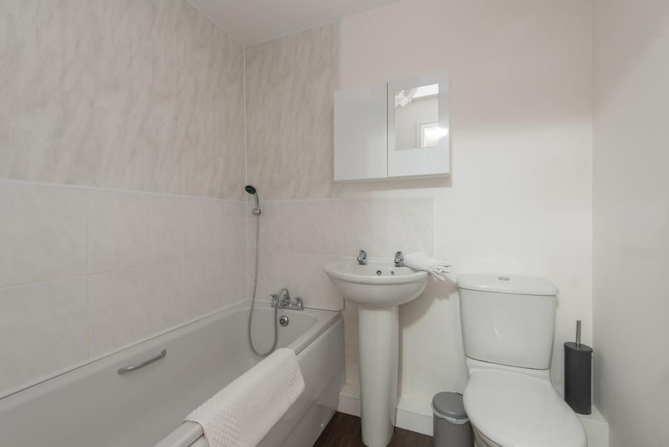 Bathroom, towels