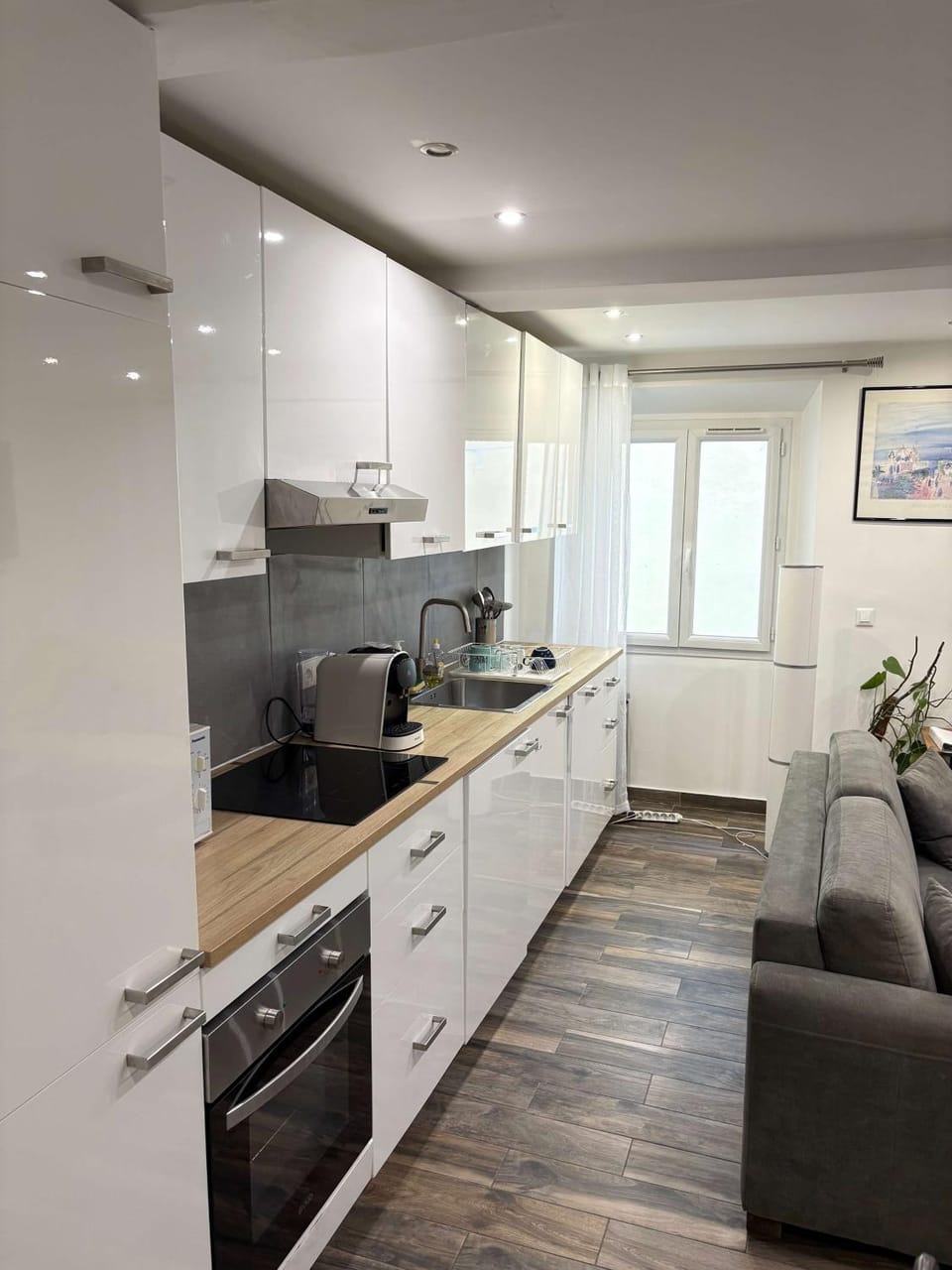 Kitchen or kitchenette