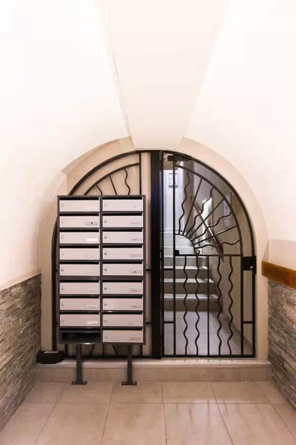 Facade/entrance