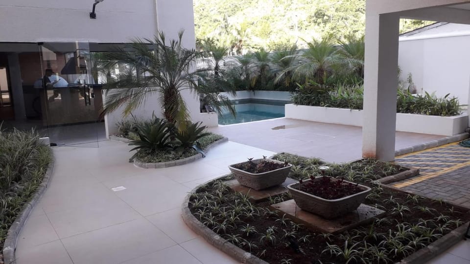 apartamento martim de sá 2 dormitorios pé na areia 52 C Edna Apartment in Caraguatatuba