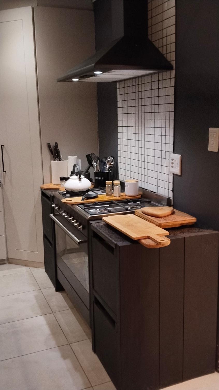 6 on Krisant-Durbanville House in Cape Town