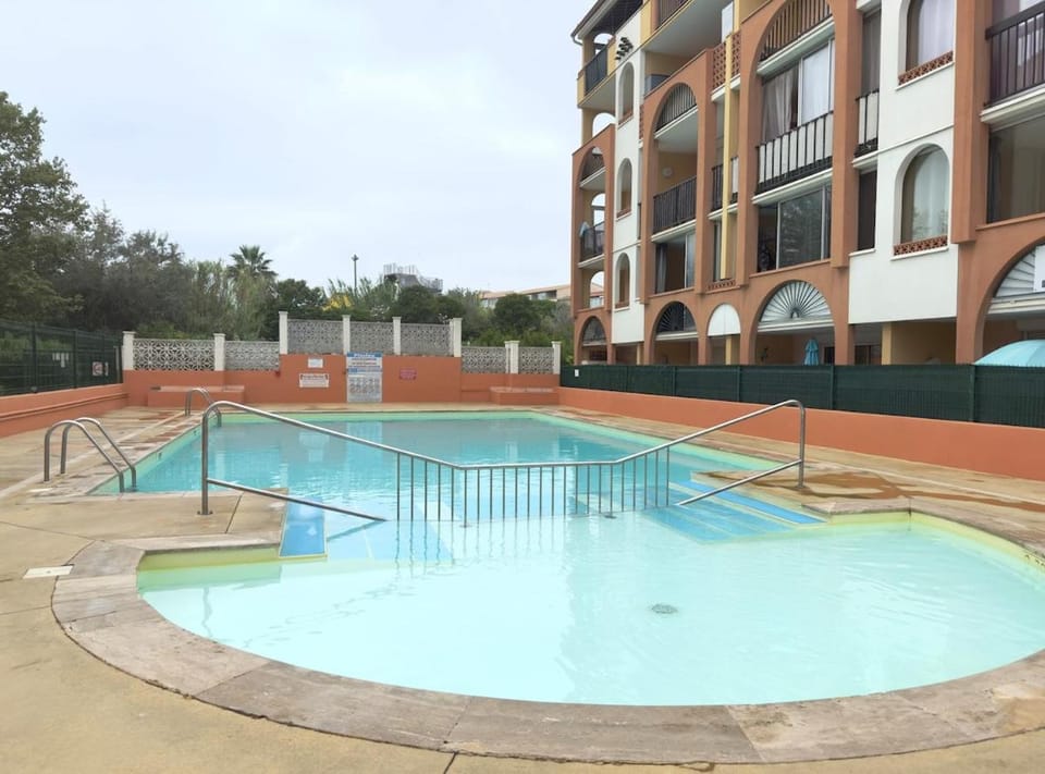 L'Alhambra - Plage à Pied Piscine Apartment in Agde