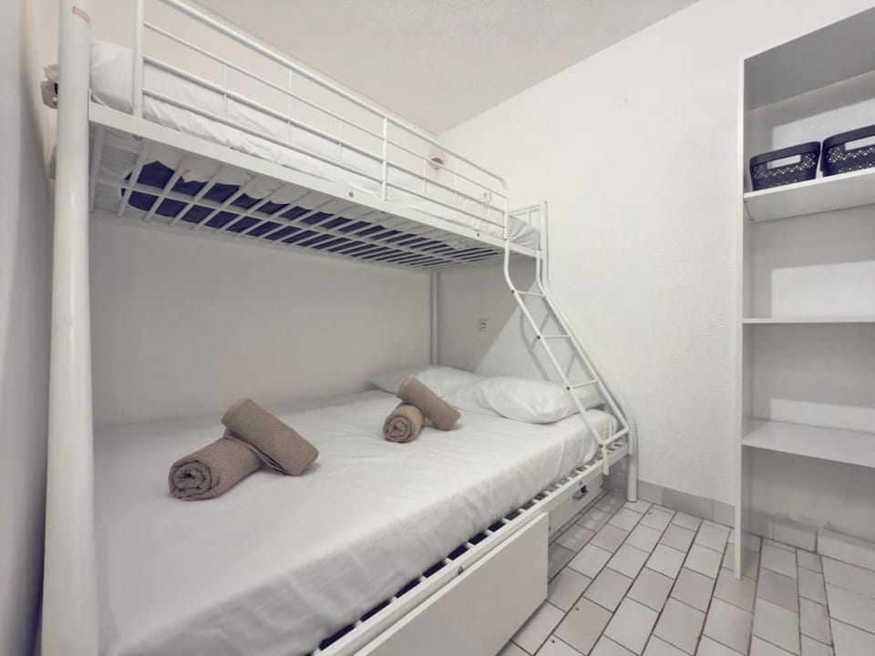 Bed, Bedroom, cot, bunk bed