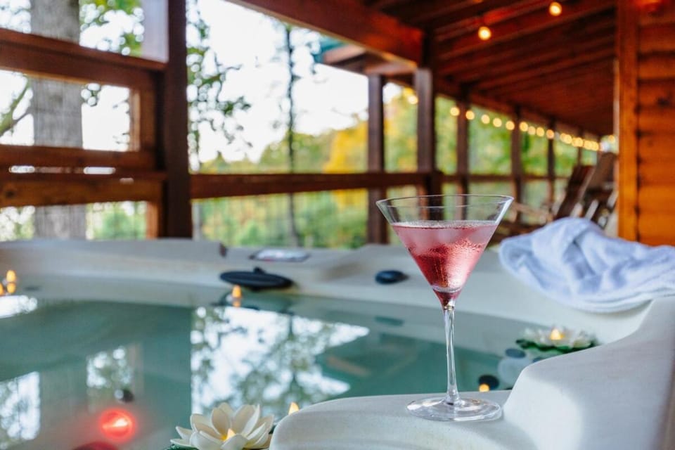 Hot Tub, Swimming pool, Drinks