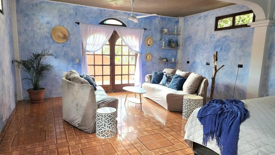 Bed, Living room, Photo of the whole room, Seating area, Bedroom