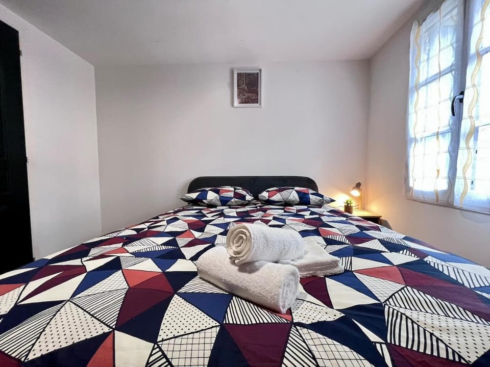 MAISON MODERNA-8 personnes-WiFi-Centre ville House in Pays de la Loire