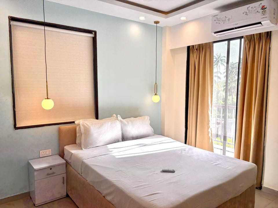 Bed, Bedroom, air conditioner