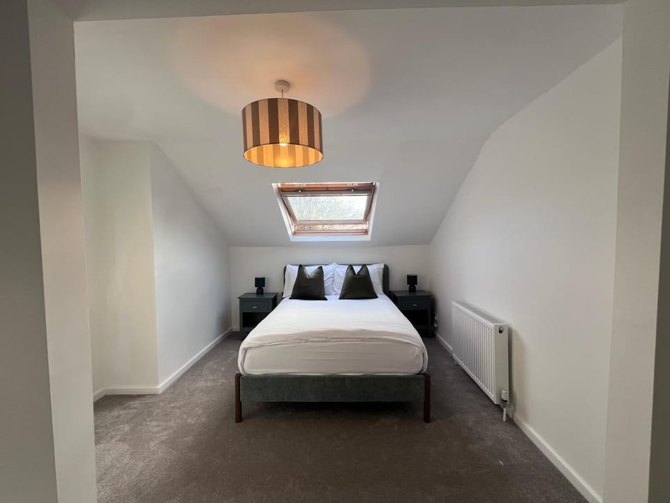 The Bluebird Rooms III Bed and Breakfast in Leeds