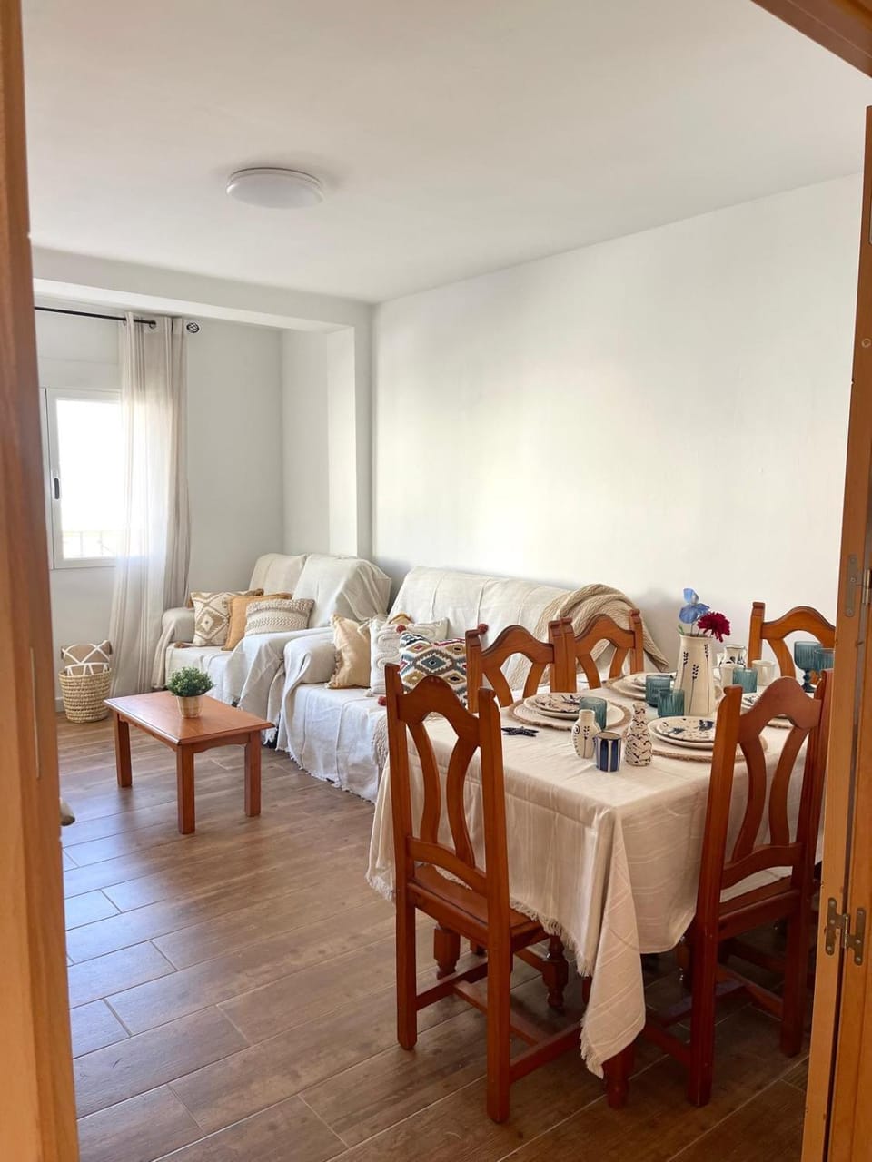 Living room, Dining area