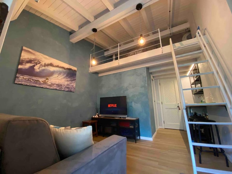 Communal lounge/ TV room, TV and multimedia, Evening entertainment