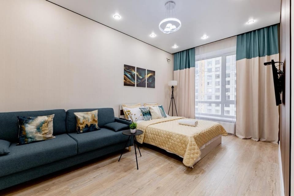 Bed, TV and multimedia, Living room, Photo of the whole room, Seating area, Bedroom, towels