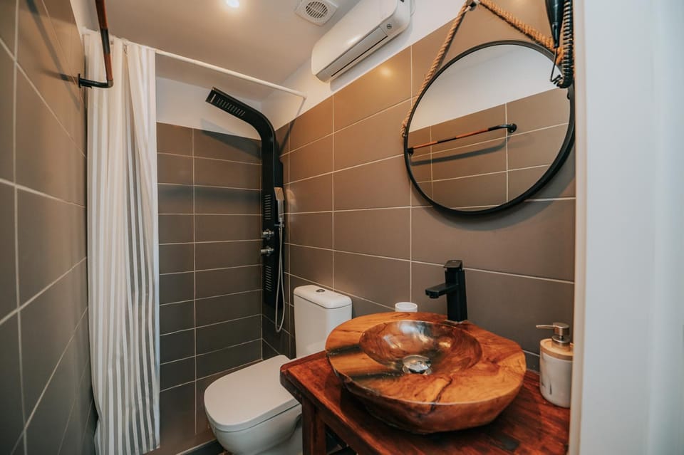 Toilet, Bathroom