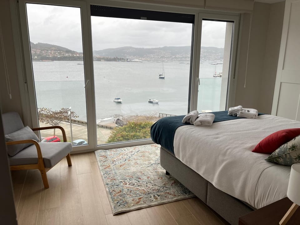 Bedroom, Sea view, towels