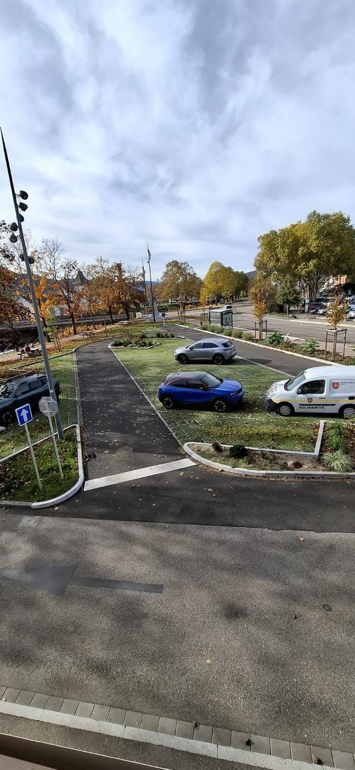 Neighbourhood, Street view, Quiet street view, Parking