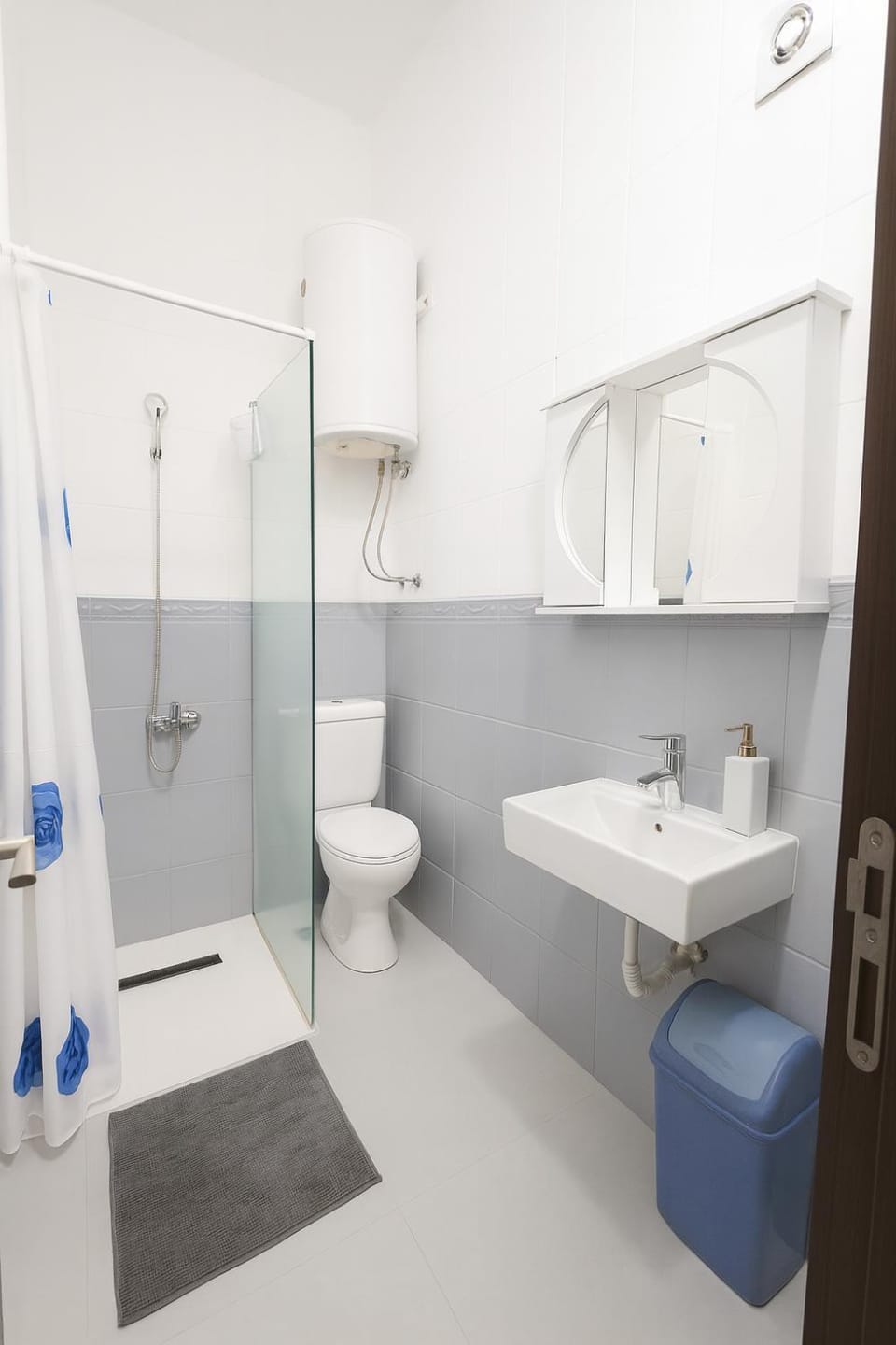 Shower, Toilet, Bathroom