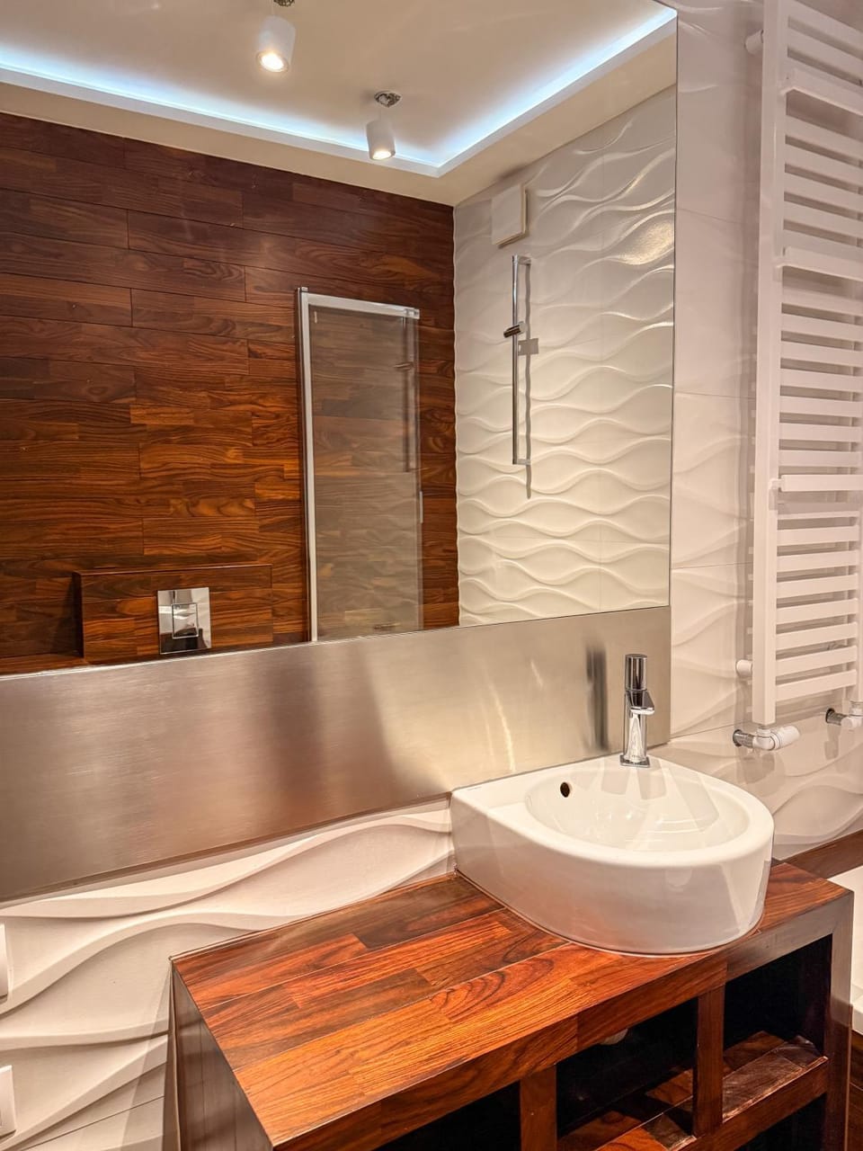 Bathroom, Bath