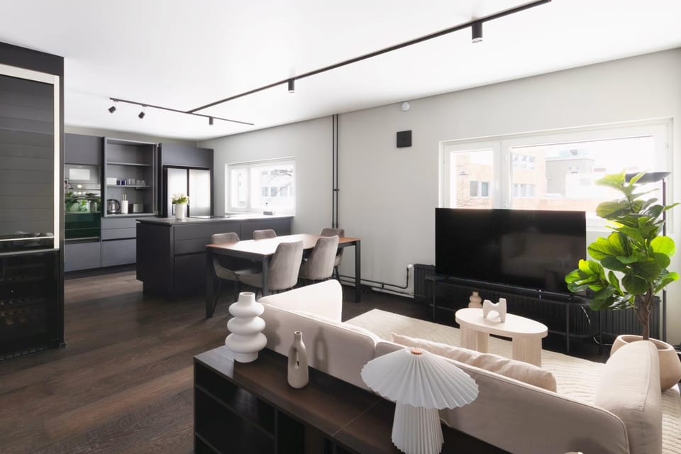 TV and multimedia, Living room, Dining area