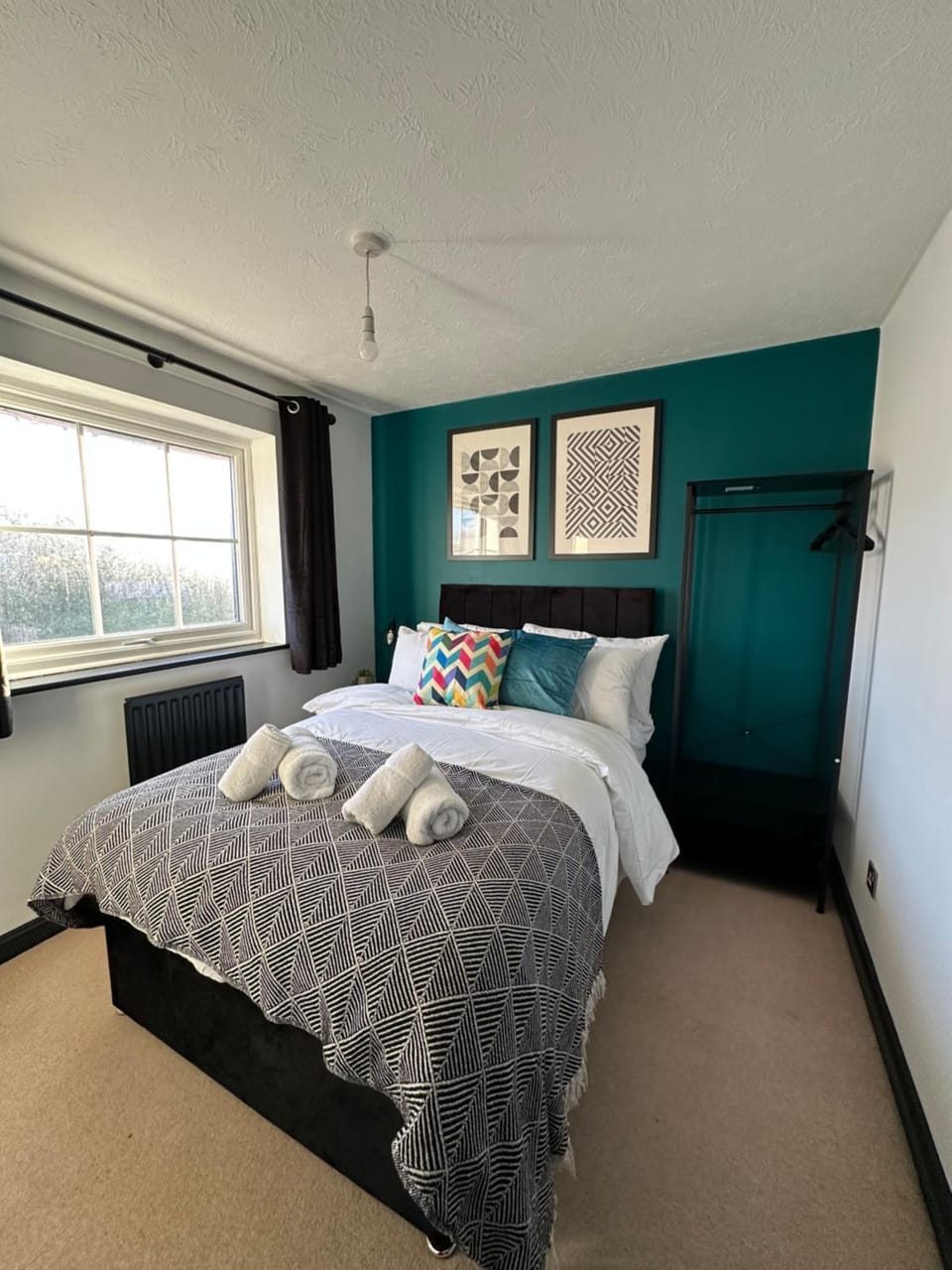 Bed, Photo of the whole room, Bedroom, towels