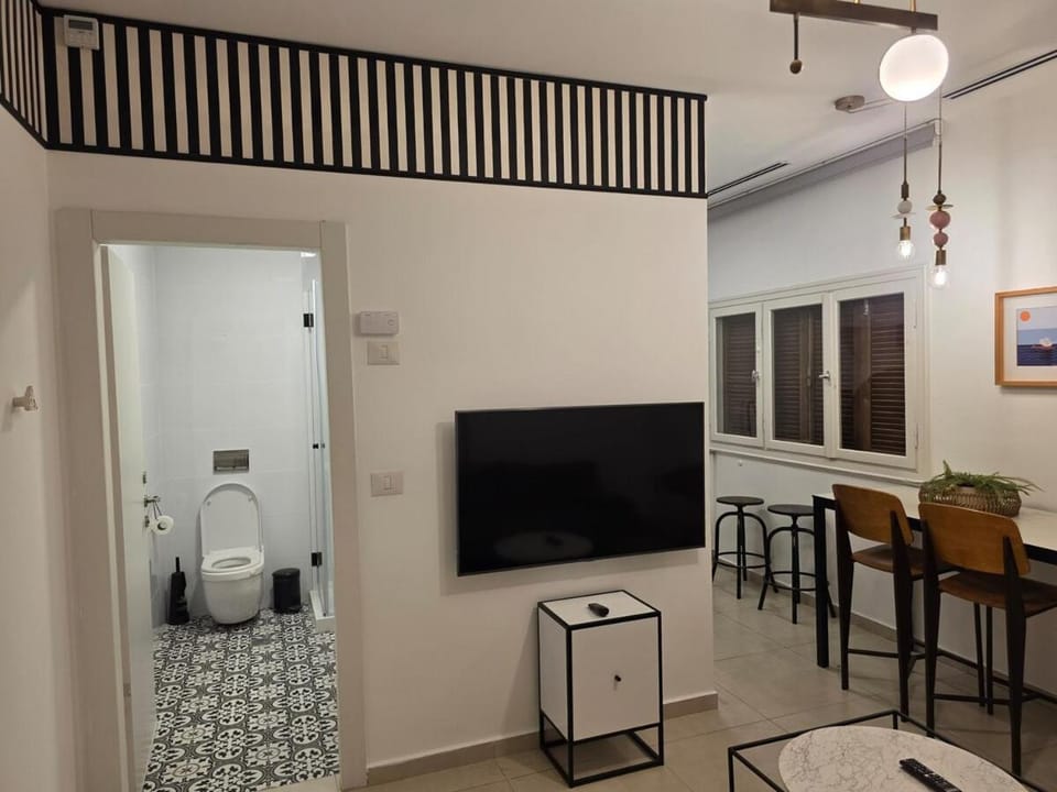 עם ממד בבנין Ben Yehuda 185 suite Apartment in Tel Aviv-Yafo