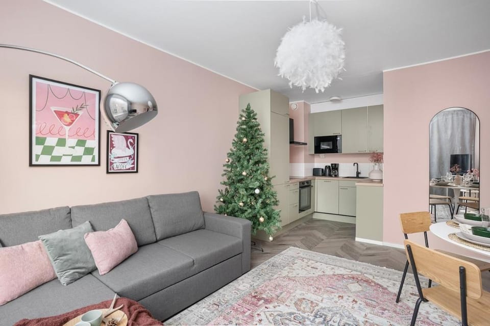 Kitchen or kitchenette, Seating area