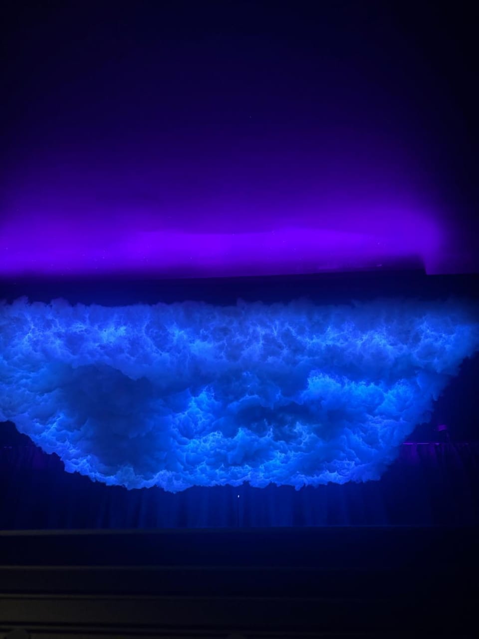 L'écrin Secret Suite & NETFLIX Aubagne-Cassis-Marseille Love hotel in French Riviera