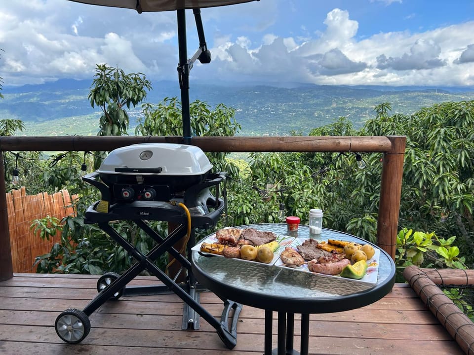 Glamping Entre Mangos Campground/ 
RV Resort in Cundinamarca, Colombia