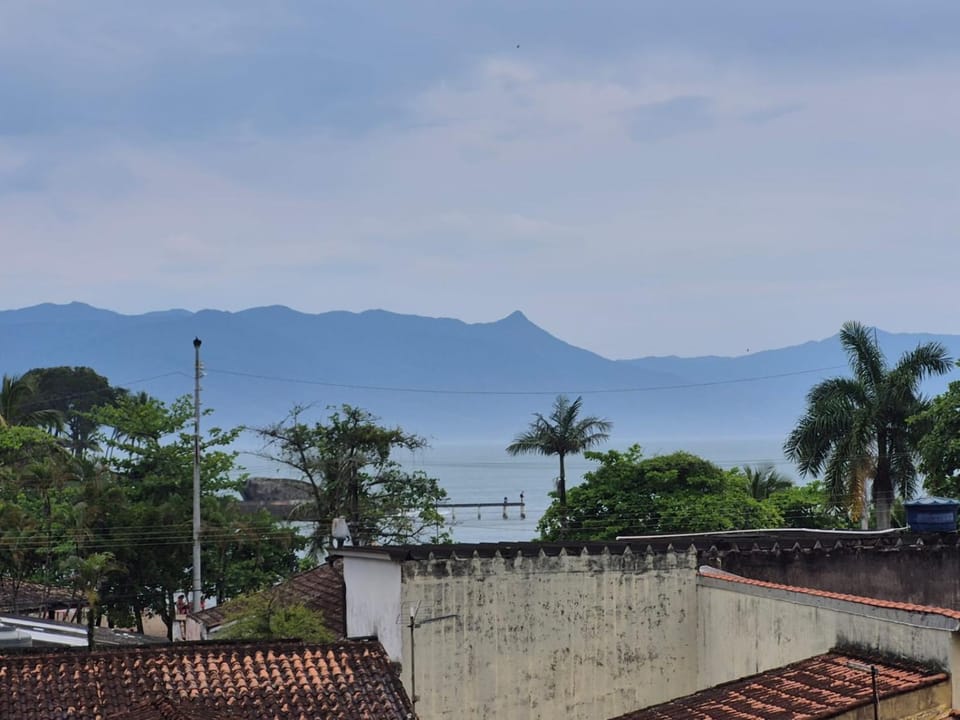 apartamento martim de sá 2 dormitórios pé na areia 24 A tony Apartment in Caraguatatuba