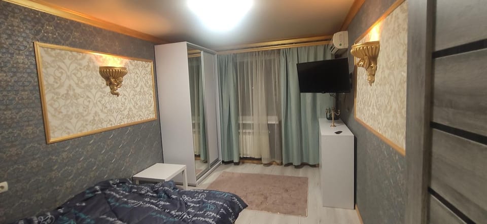 Центр 2окремі кімнати 4поверх без ліфта балкон кондиціонер Apartment in Ukraine