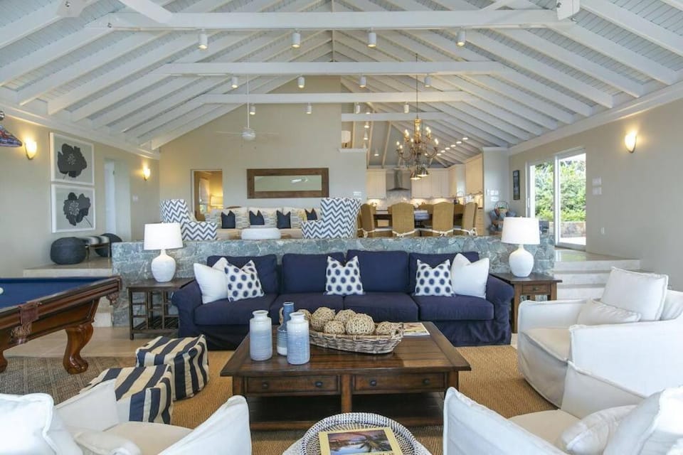Maria Bluff Main House Villa- Modern Renovations Private Pool Ocean Front Views and Pool Table House in Cruz Bay