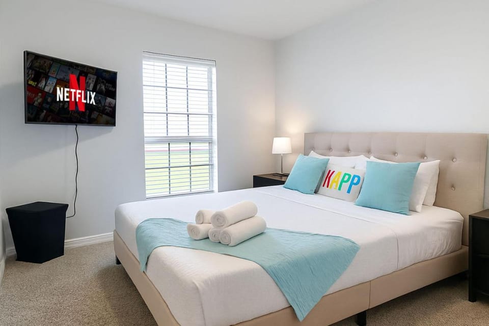 FuN FABulous KINGbed by ChoctawCasino LakeTexoma House in Calera