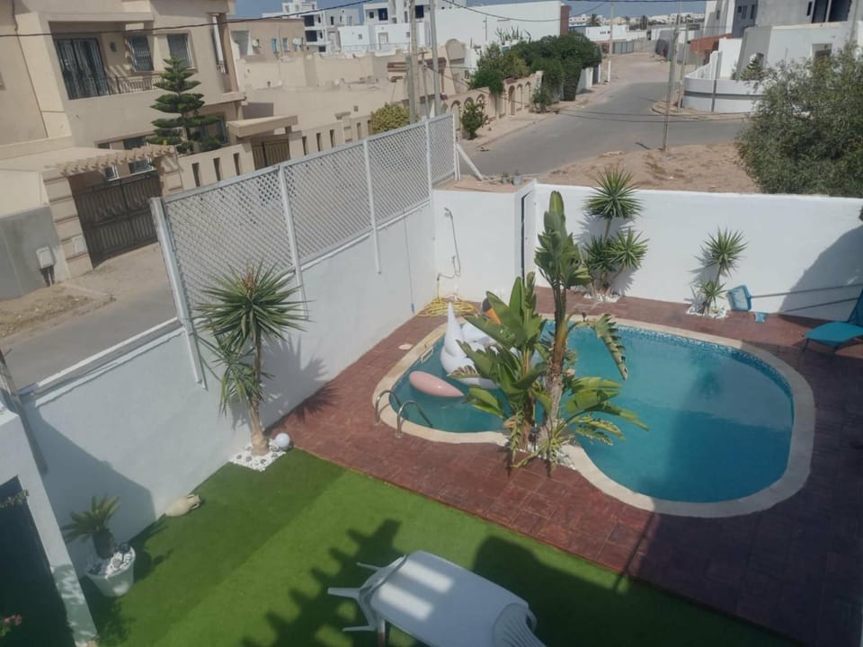 Pool view, Swimming pool