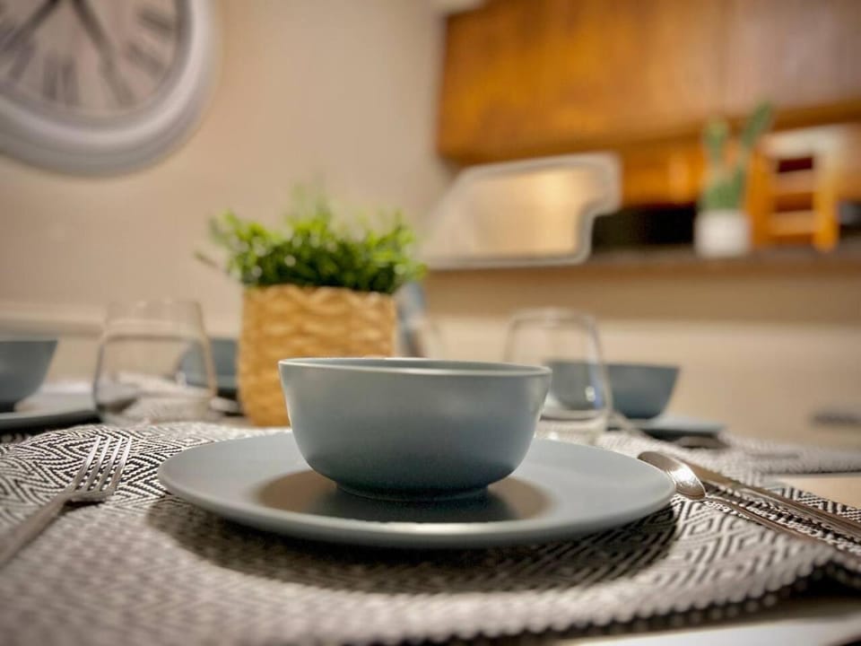 KING bed central worker-friendly LongStayDiscount Apartment in Sherman