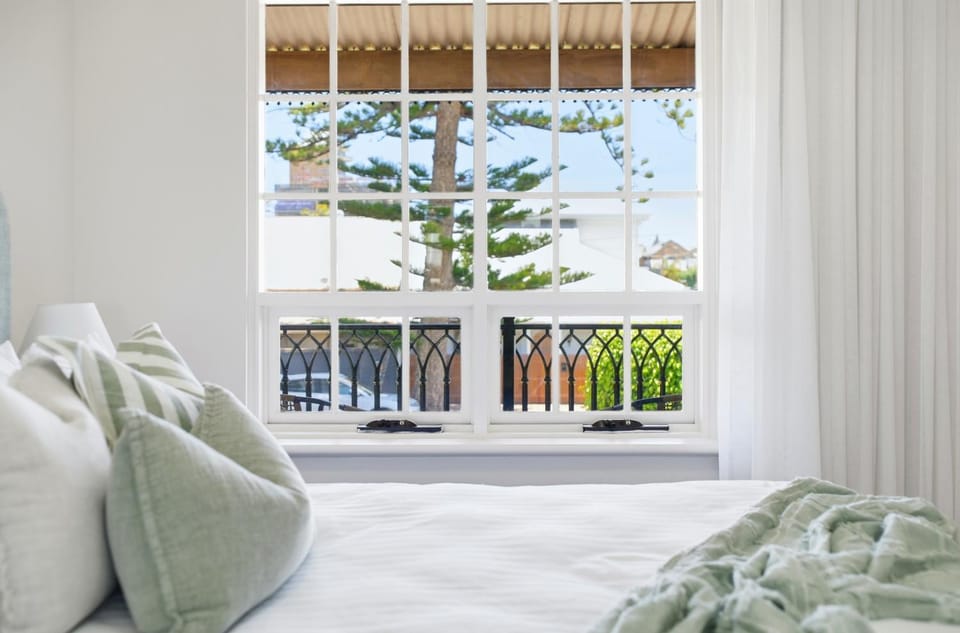 Belle Escapes - Luxe Townhouse Retreat House in Adelaide