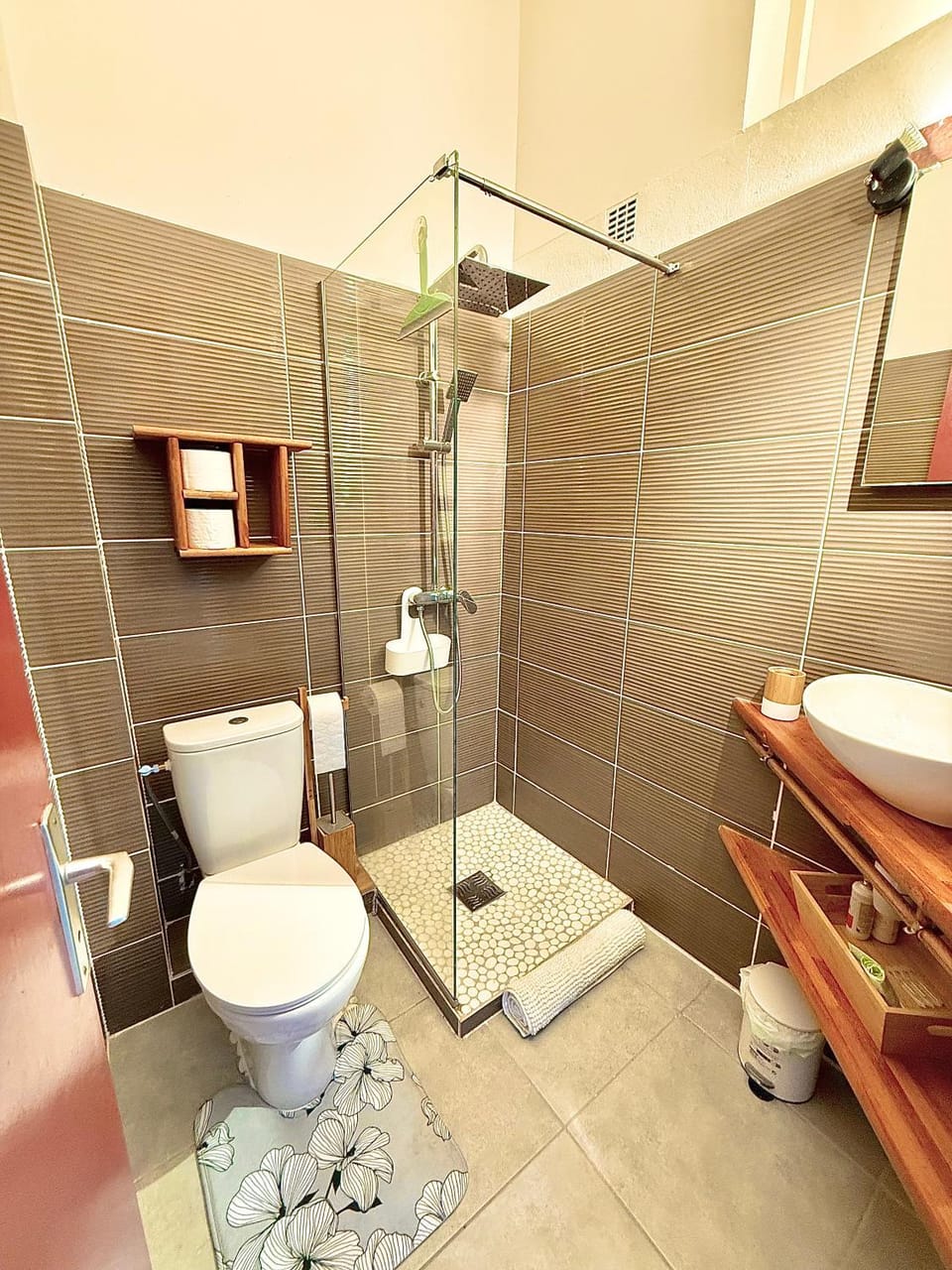 Shower, Toilet, Bathroom