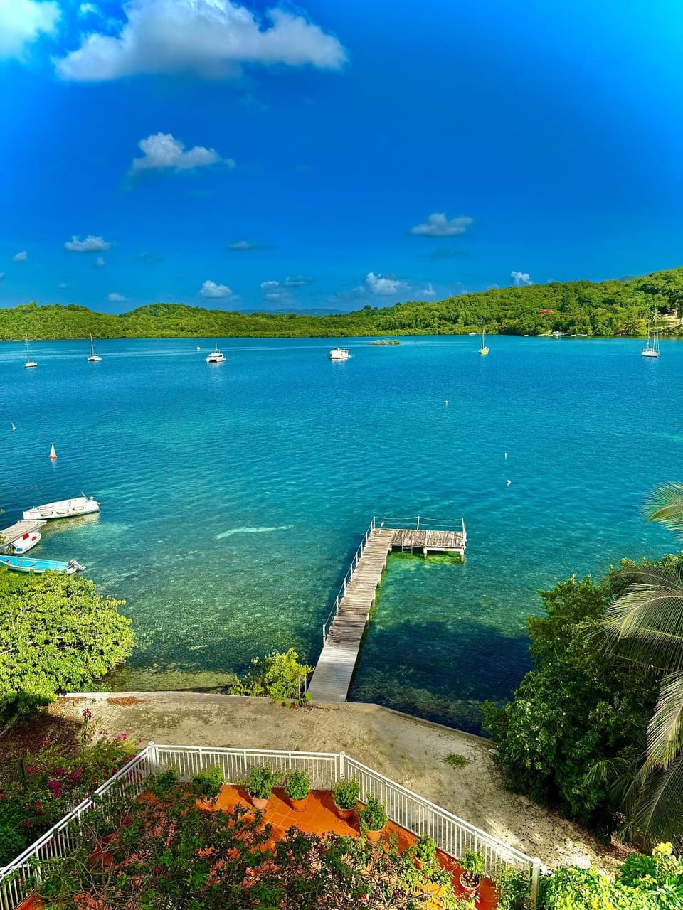 T2 lumineux avec vue sur mer et piscine Apartment in Les Trois-Îlets
