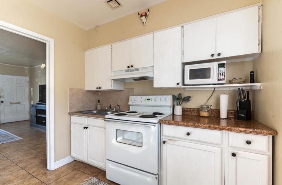 Free Parking near Strip Cozy 1Br House in Las Vegas