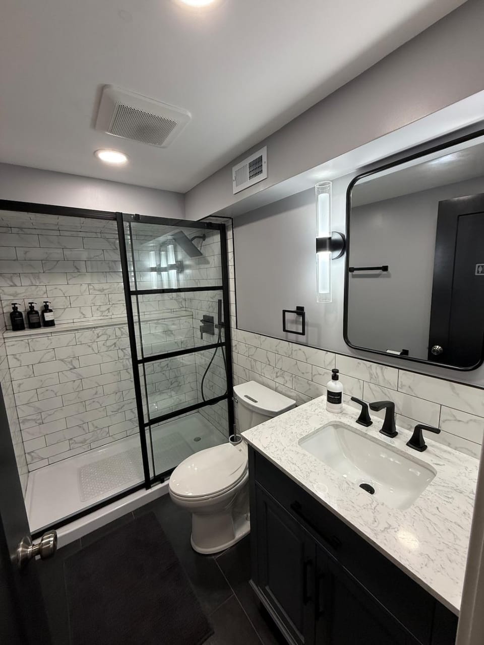 Cozy 5BD 2BTH Home with Scandinavian Vibes House in Villa Park