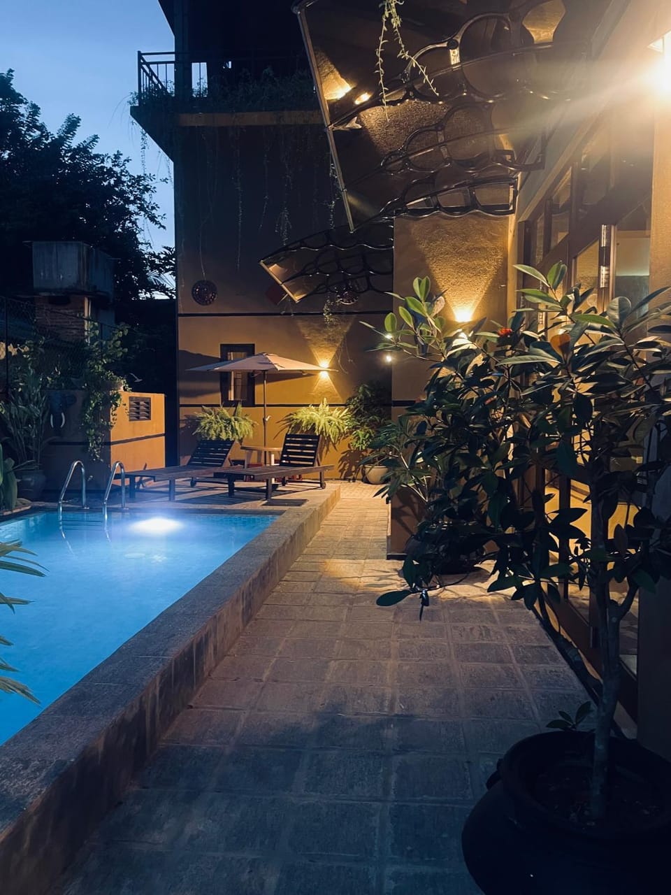 Swimming pool