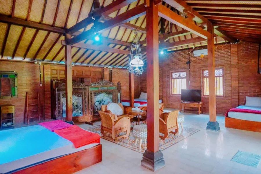 Photo of the whole room, Bedroom, Pool view