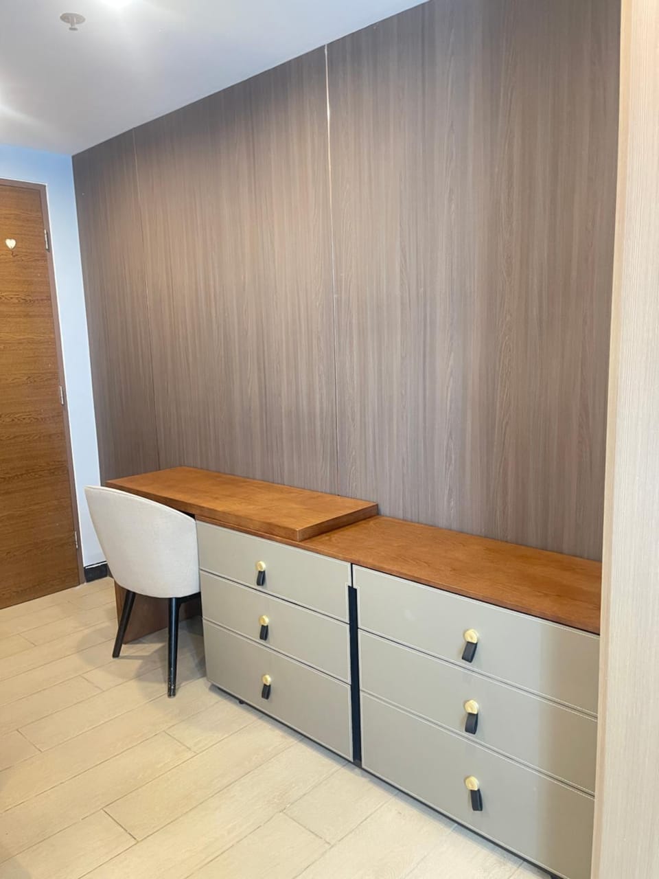 La Venezia Executive Home, 3 Bedroom, 7 adults Maximum plus Kids Apartment in Makati